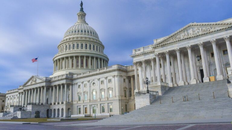 U.S. Lawmakers From Both Parties Back Iran Freedom